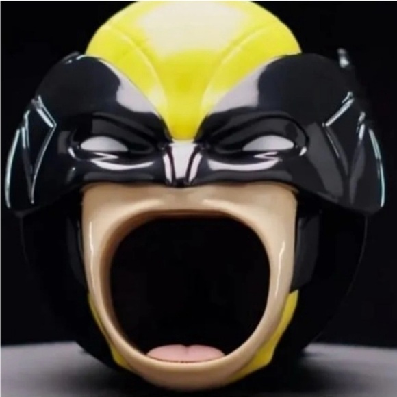 Deathpool and Wolverine Movie Popcorn Bucket AMC Exclusive 2024 - Picture 1 of 4
